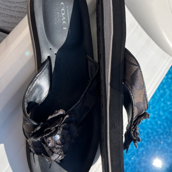 Coach JILLIAN Brown Floral Flip Flops - Picture 4 of 11